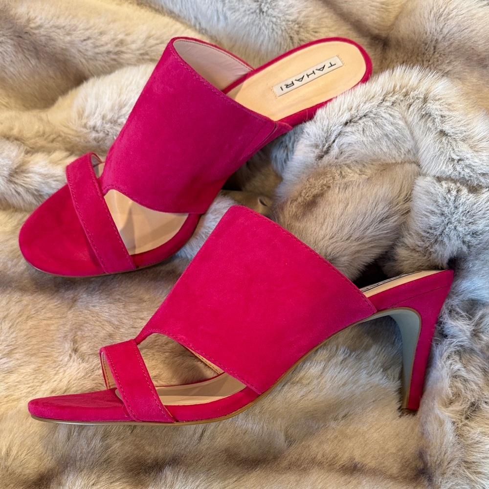 Tahari Women's Vibrant Pink Mules